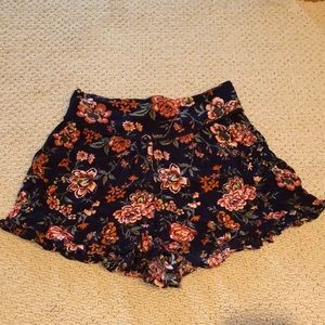 Floral print flowy American Eagle shorts